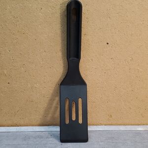 Pampered Chef Mini Nylon Serving Spatula Black Heat Resistant